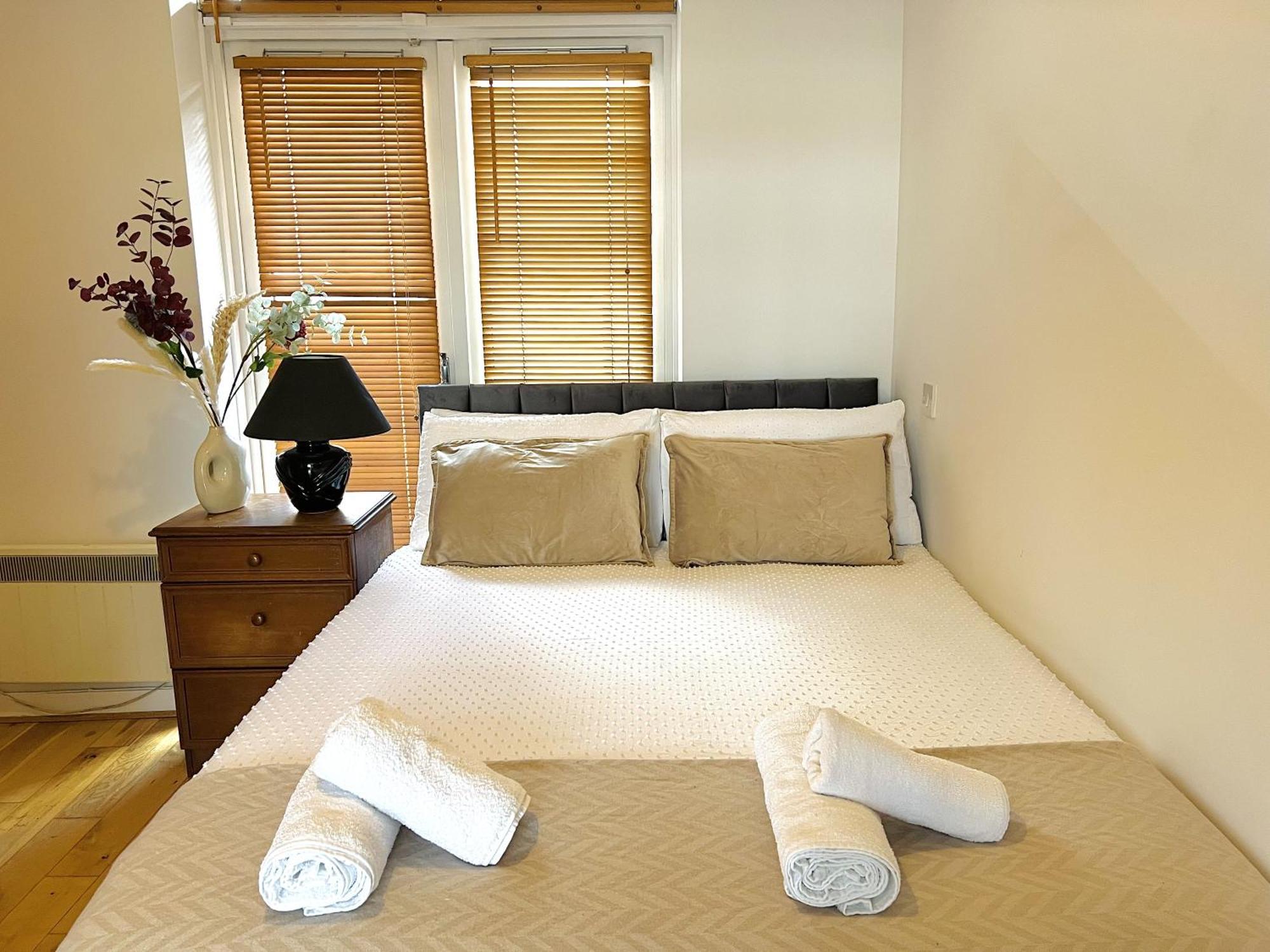 Cosy River View Flat At Temple Bar Dublin Ngoại thất bức ảnh